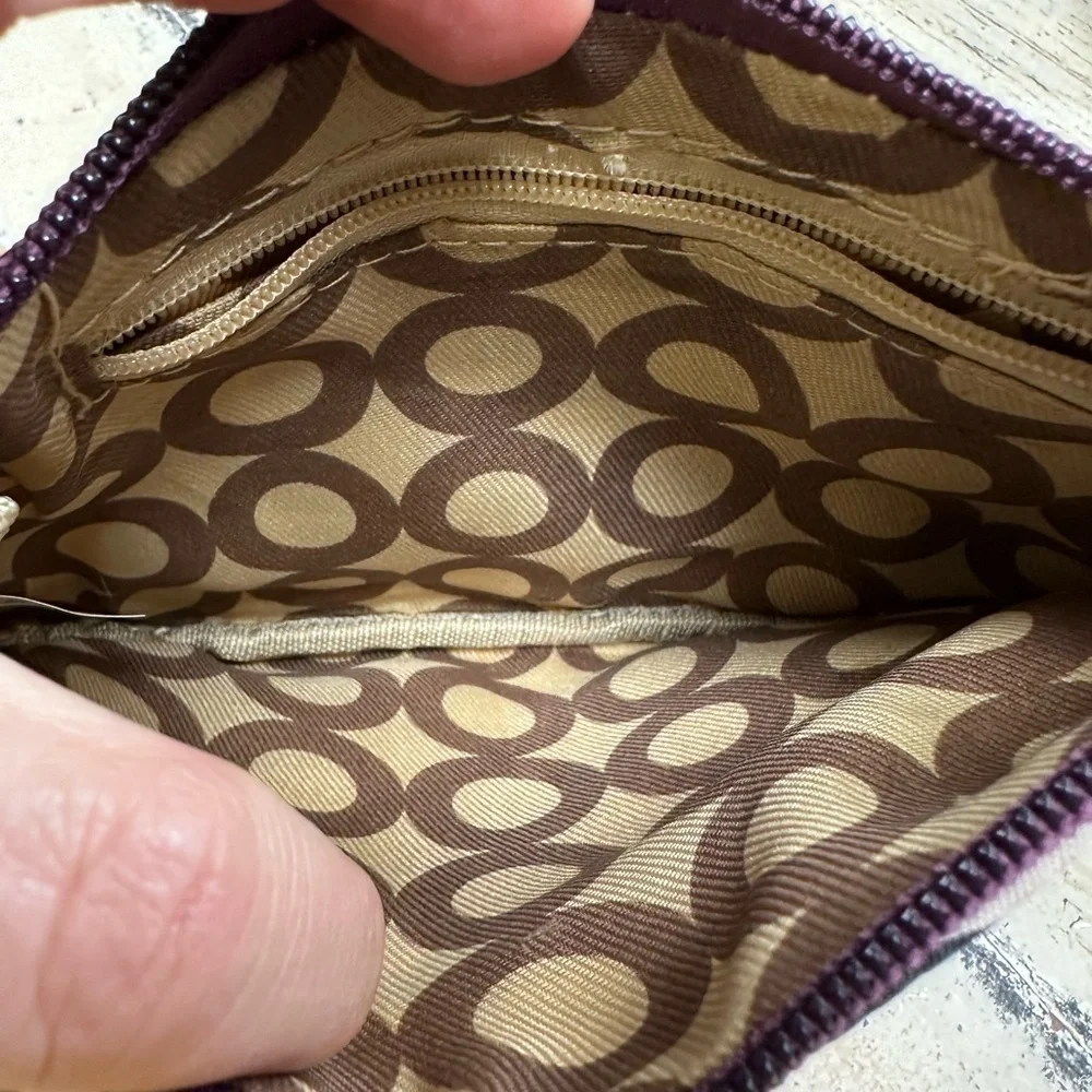 Coach Signature Satin Wristlet – Plum & Grey Circle Print